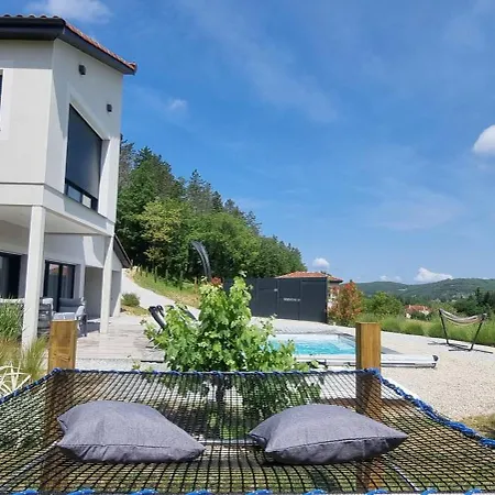 Veyrières Villa Concores